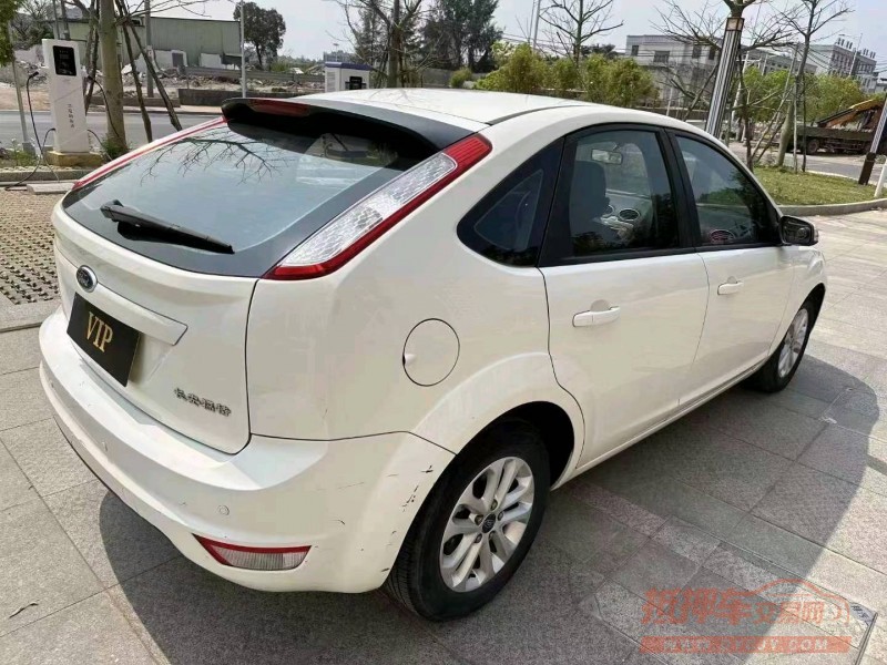 珠海16年福特福克斯8