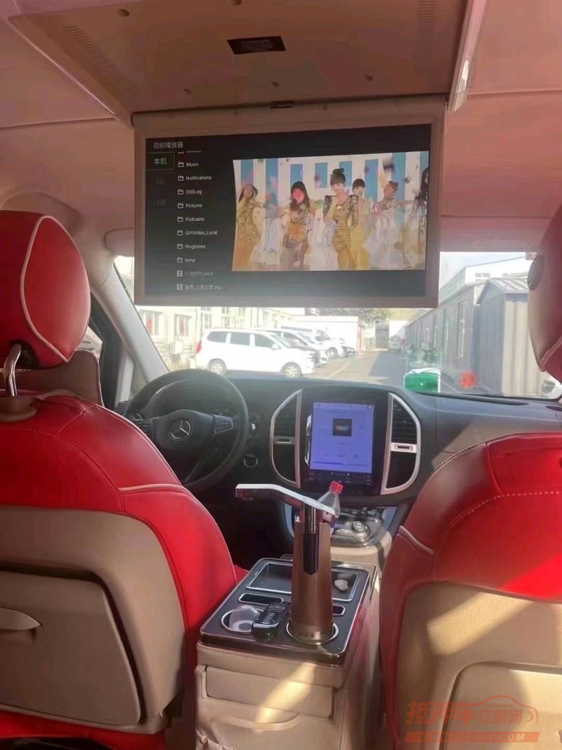 青岛17年奔驰威霆5