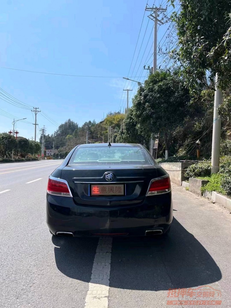 宜昌09年别克君越3