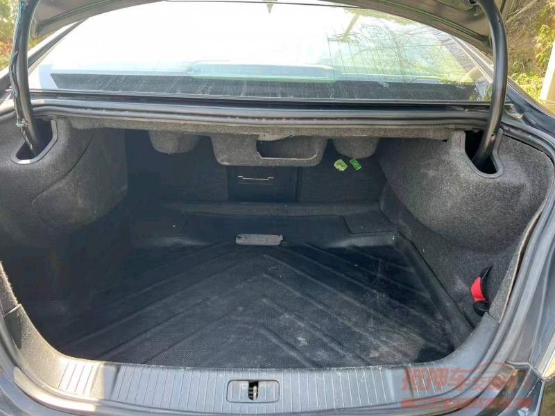 宜昌09年别克君越5