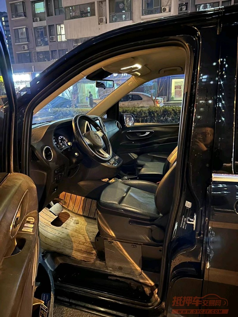 石家庄17年奔驰威霆6