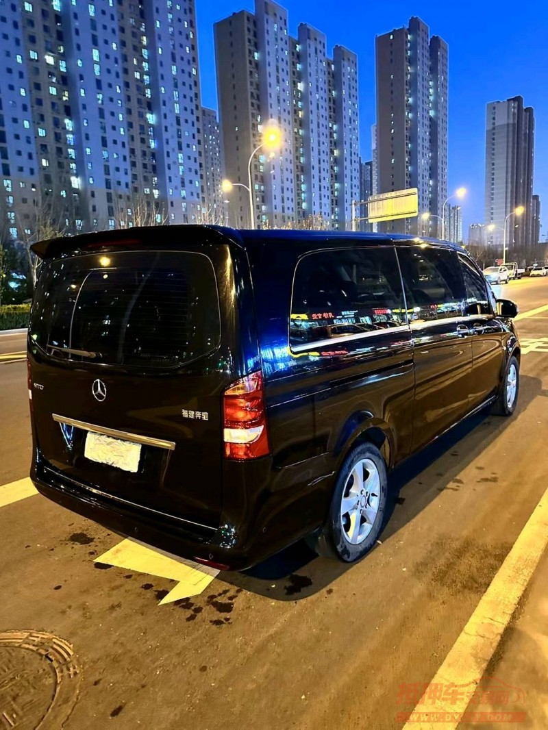 石家庄17年奔驰威霆8