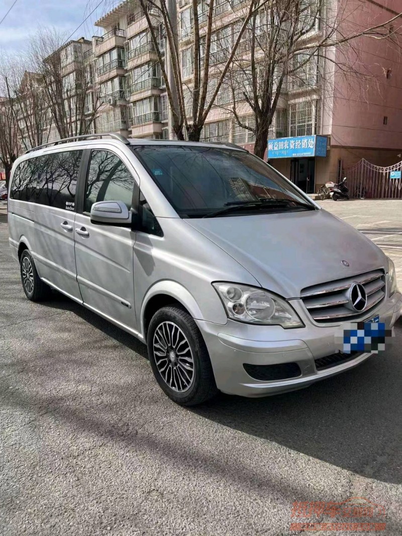 赤峰12年奔驰唯雅诺5