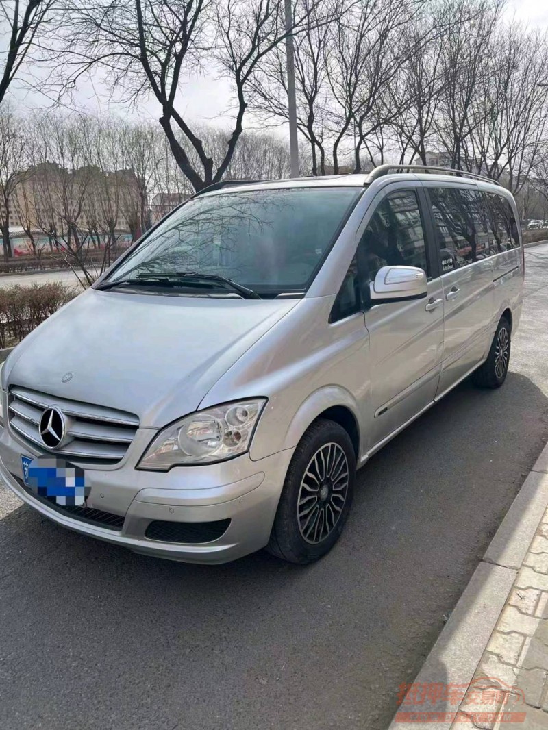 赤峰12年奔驰唯雅诺7