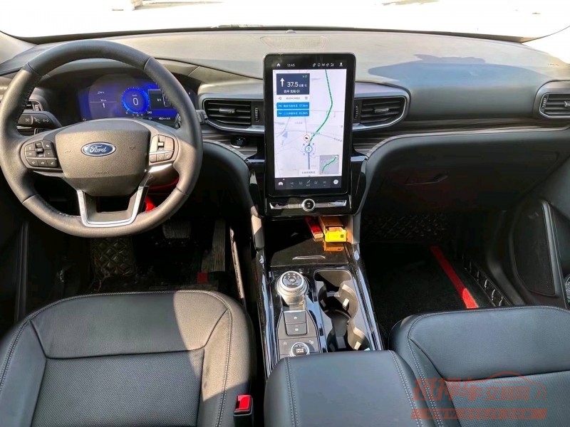 北京21年福特探险者8