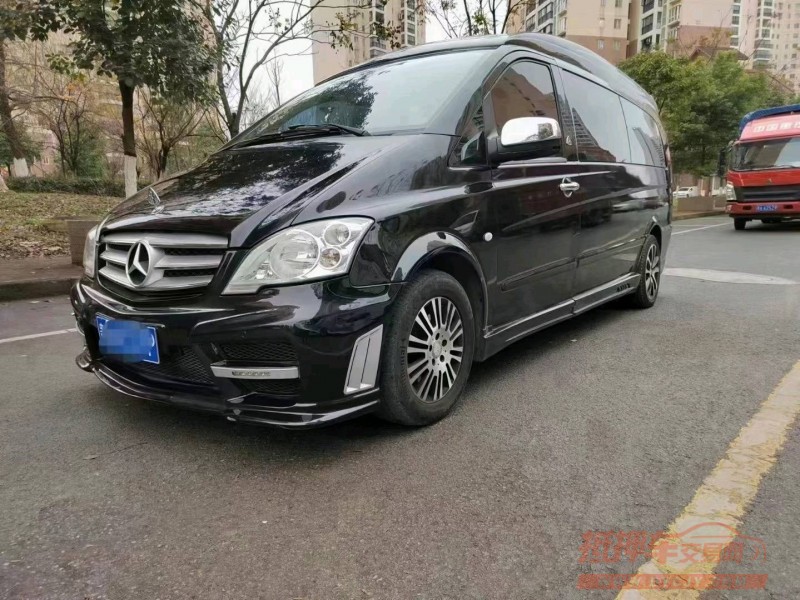 重庆16年奔驰威霆2