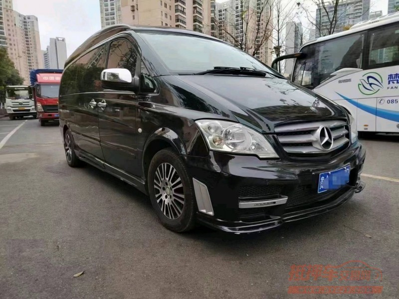 重庆16年奔驰威霆3