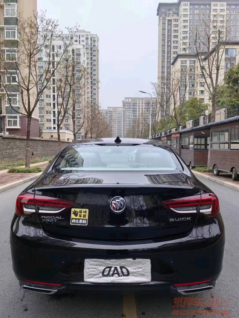 淮南22年别克君威9