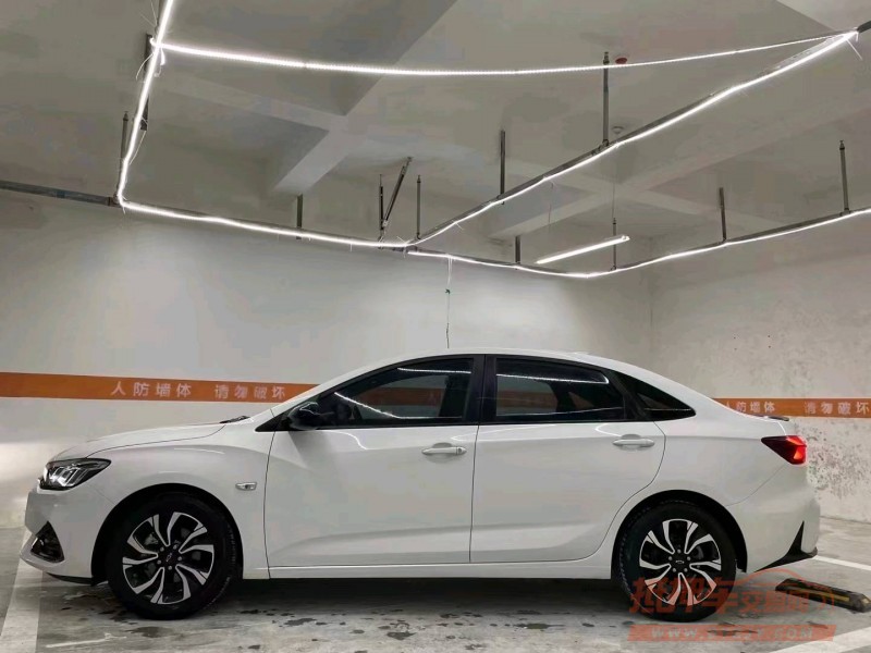 成都20年雪佛兰科鲁泽3