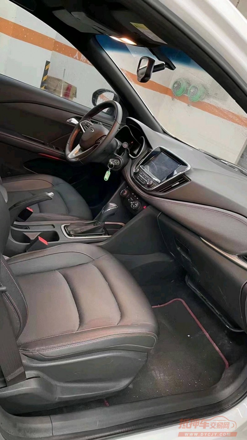 成都20年雪佛兰科鲁泽8