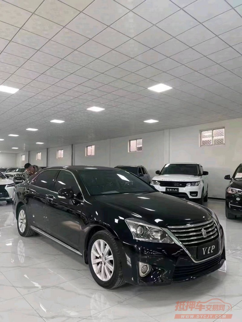 廊坊15年丰田皇冠3