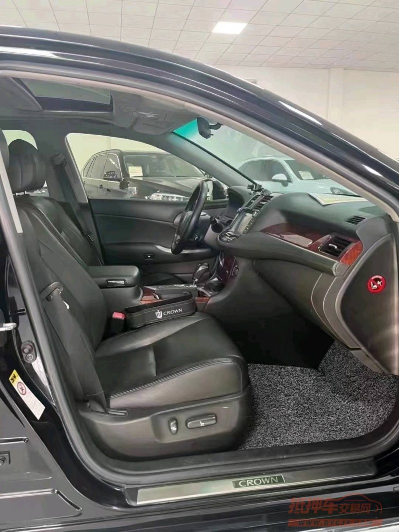 廊坊15年丰田皇冠4