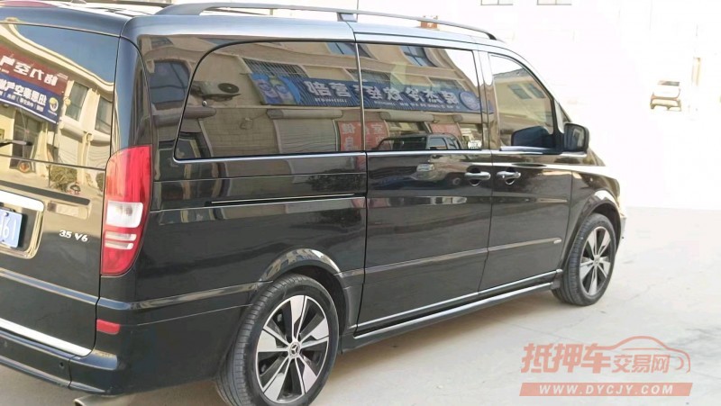 枣庄15年奔驰唯雅诺9