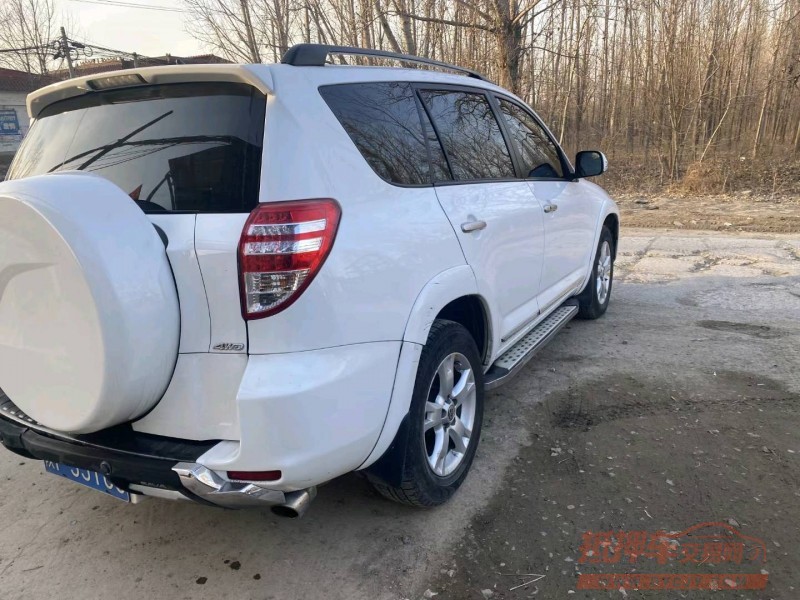 保定12年丰田RAV42