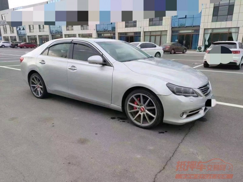 济南11年丰田锐志8