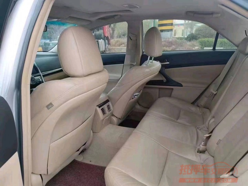 济南11年丰田锐志4