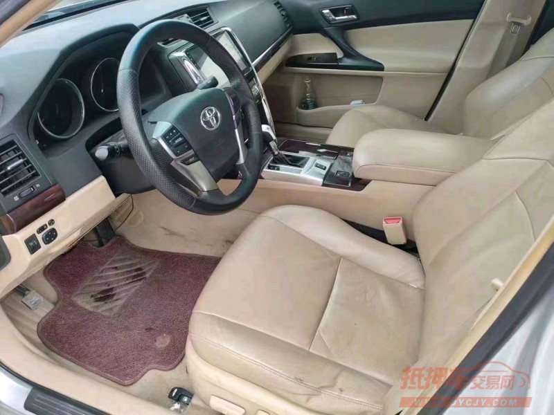 济南11年丰田锐志5