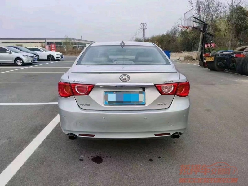 济南11年丰田锐志1