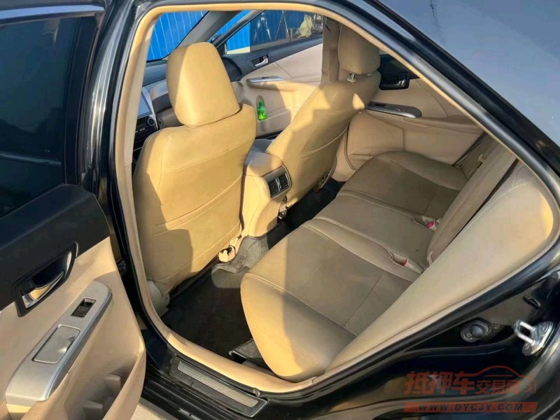 济南12年丰田凯美瑞5