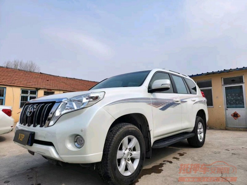 济南17年丰田普拉多2