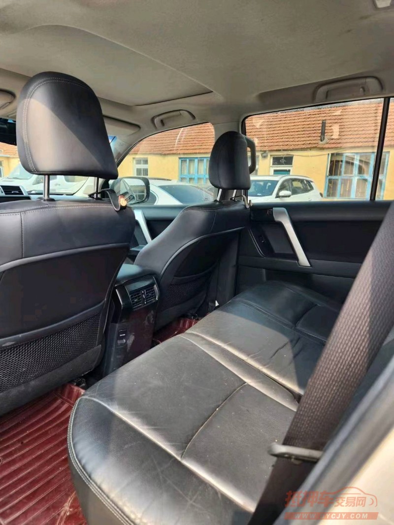 济南17年丰田普拉多7