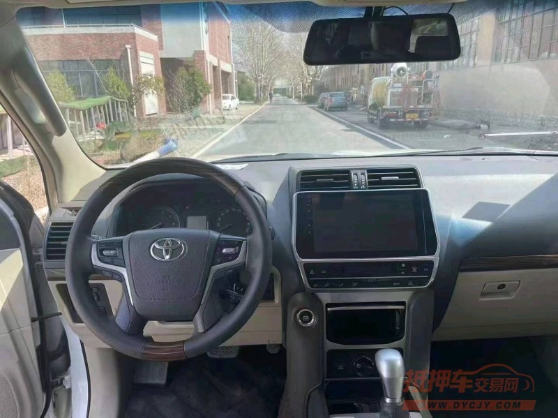 济南18年丰田普拉多7