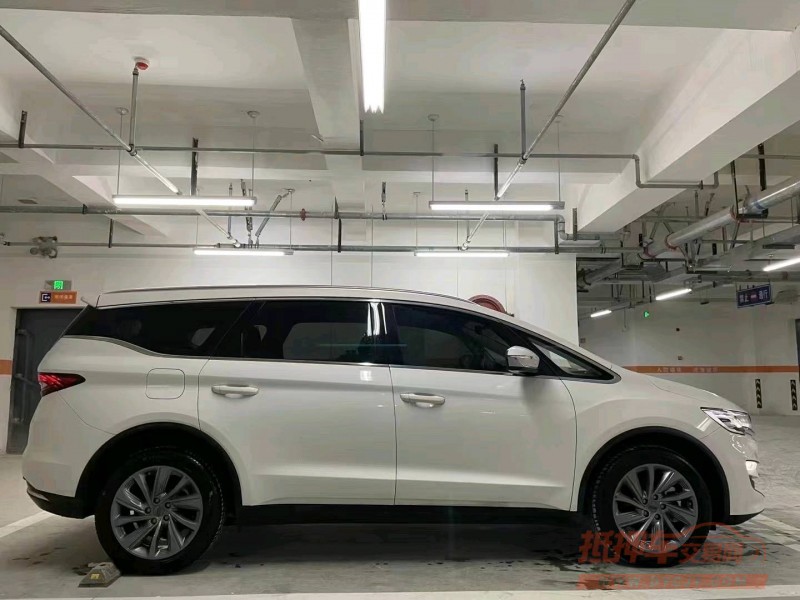 成都21年吉利嘉际3