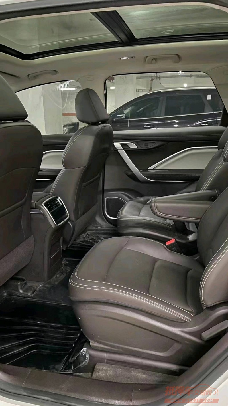 成都21年吉利嘉际7