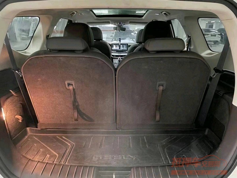 成都21年吉利嘉际8