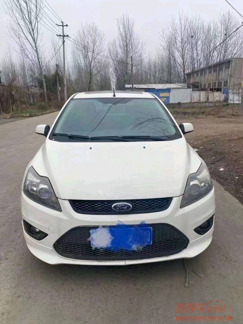 青岛15年福特福克斯1