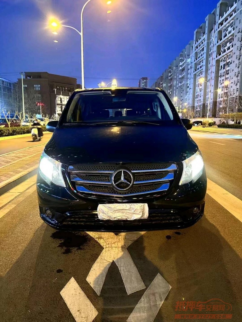 邢台17年奔驰威霆1