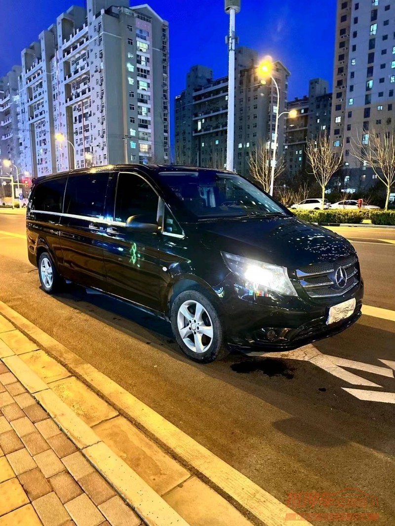 邢台17年奔驰威霆6