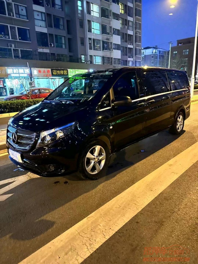 邢台17年奔驰威霆9