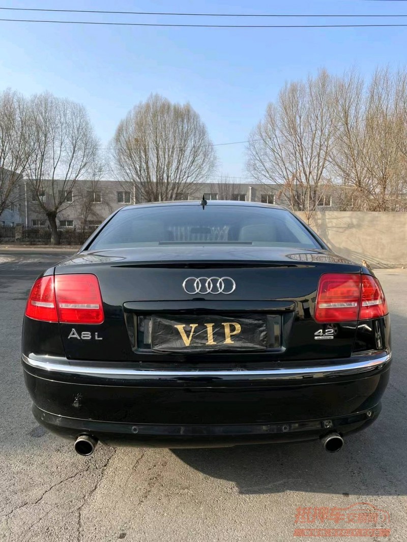 沈阳10年奥迪A8L6