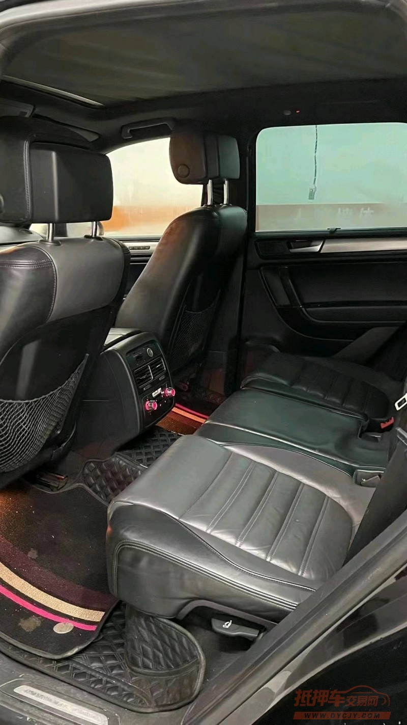 成都14年大众途锐7