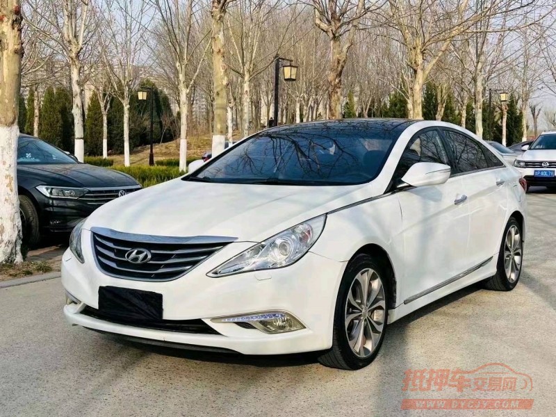 聊城17年现代索纳塔八2