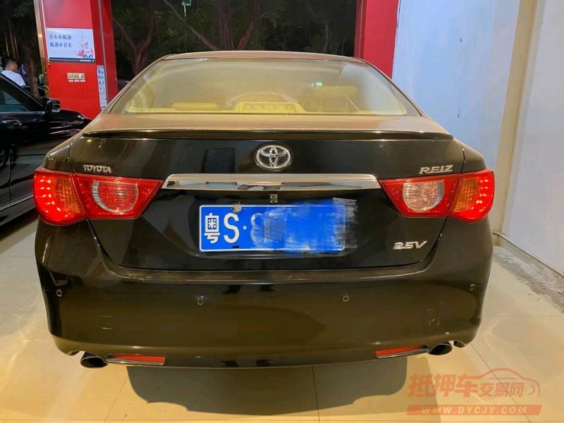 广州12年丰田锐志7