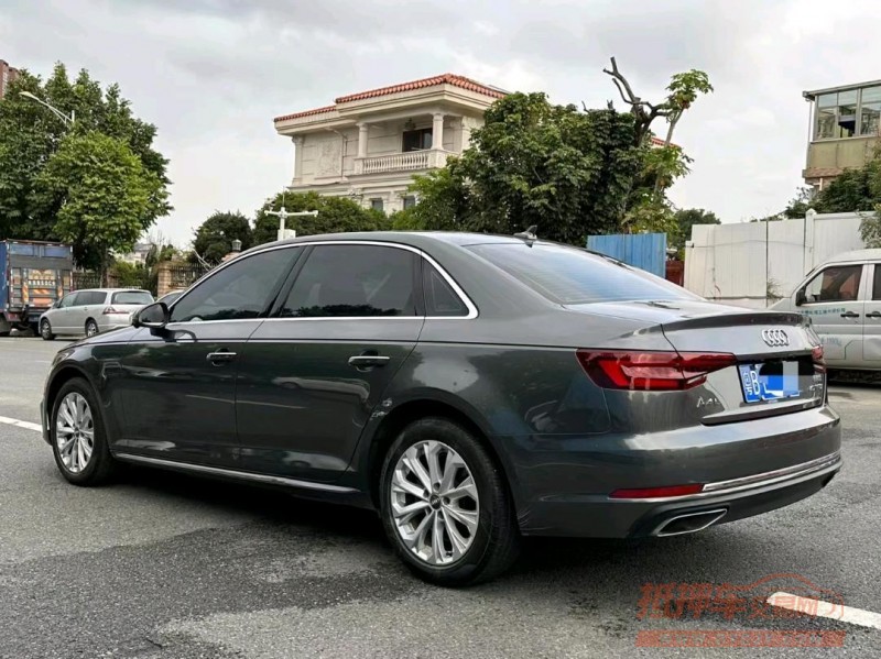 广州19年奥迪A4L9