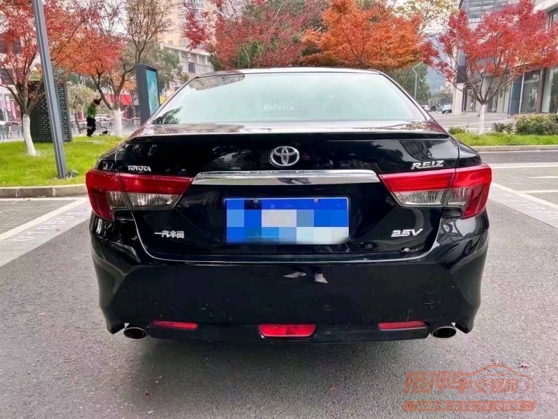 嘉兴17年丰田锐志9