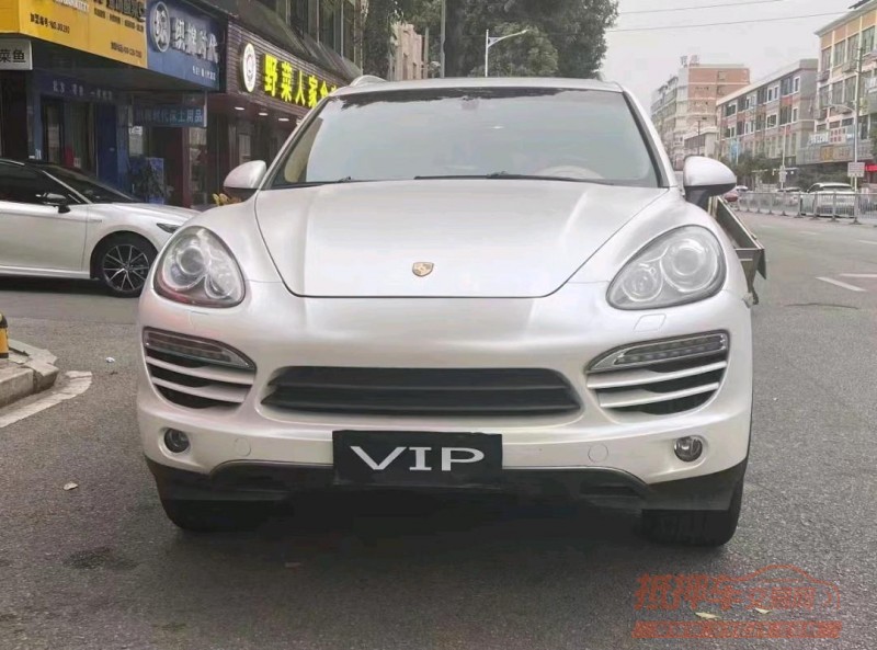 广州11年保时捷卡宴1