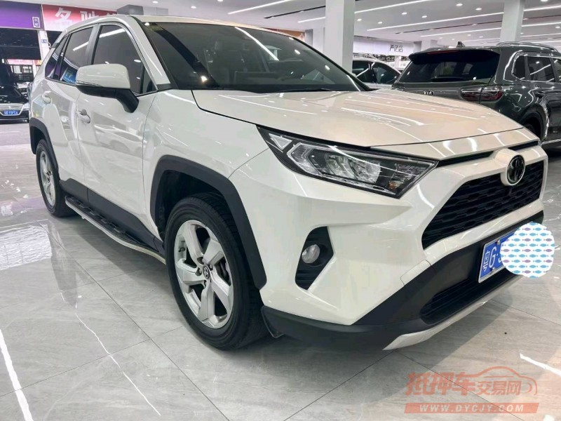 广州21年丰田RAV4荣放3
