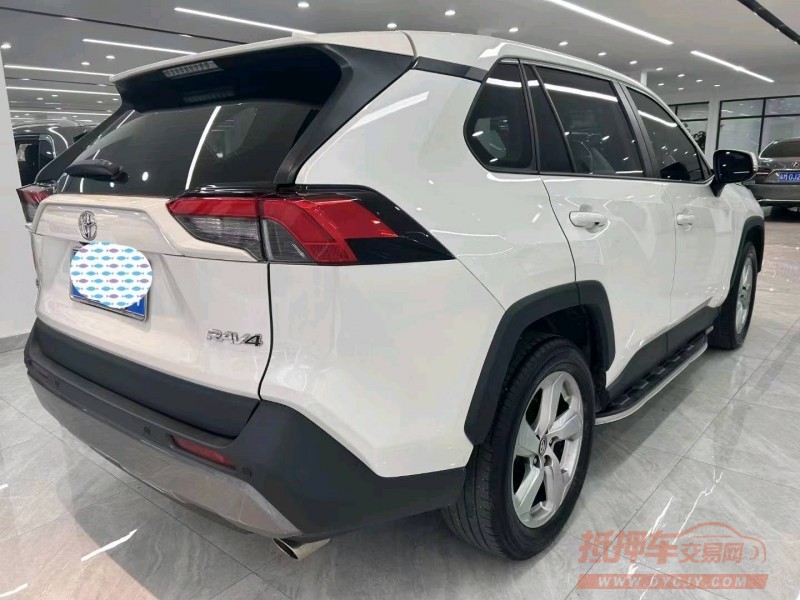广州21年丰田RAV4荣放8