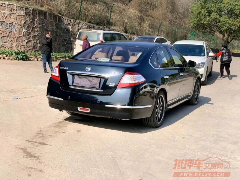 嘉兴13年日产天籁4
