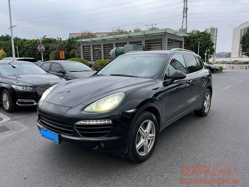 广州11年保时捷卡宴2