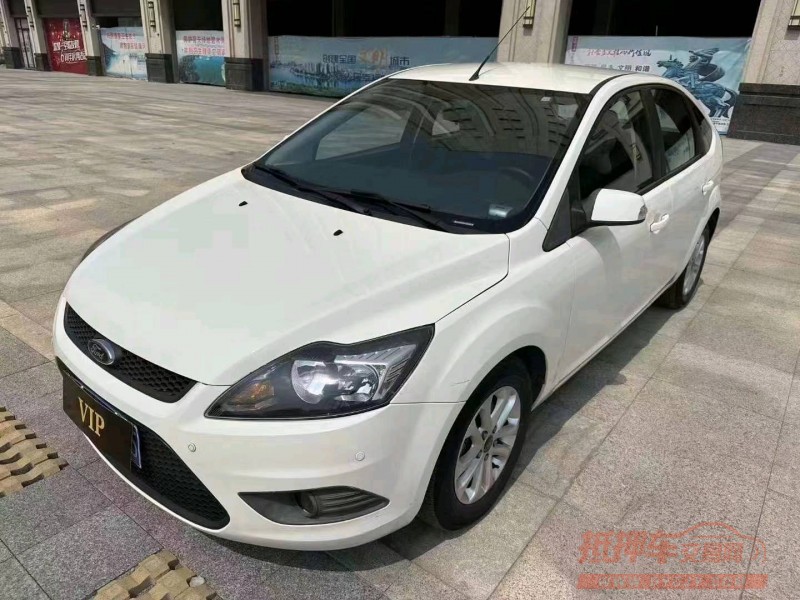 珠海16年福特福克斯9