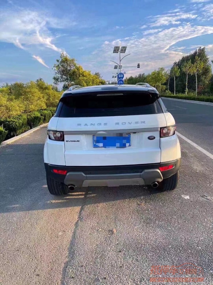 保定15年路虎极光2