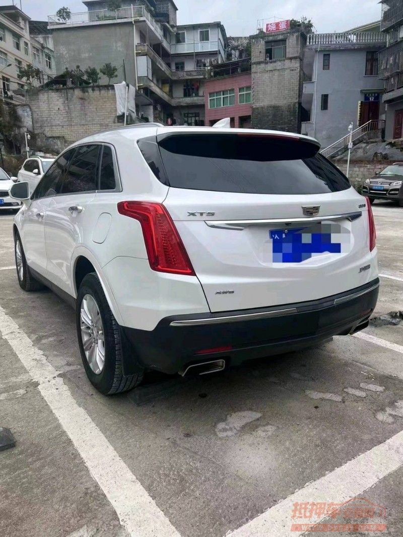 重庆16年凯迪拉克XT52
