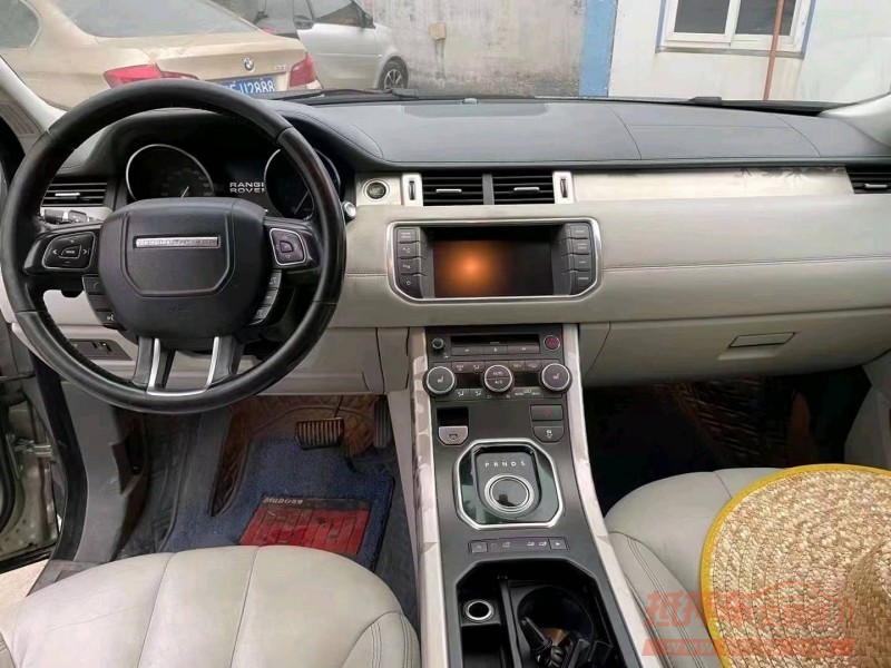 济宁13年路虎极光3