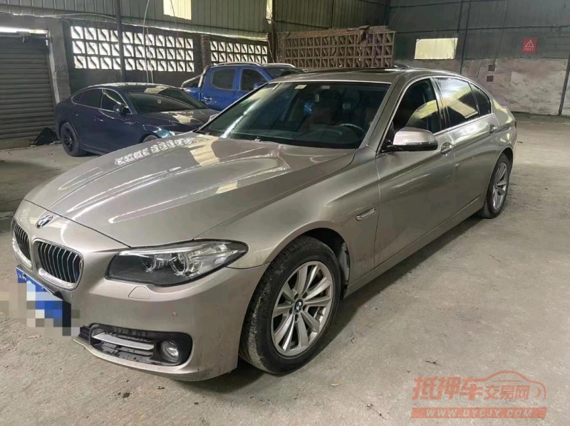 重庆17年宝马5系3