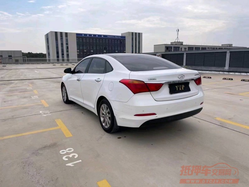 嘉兴15年现代名图4